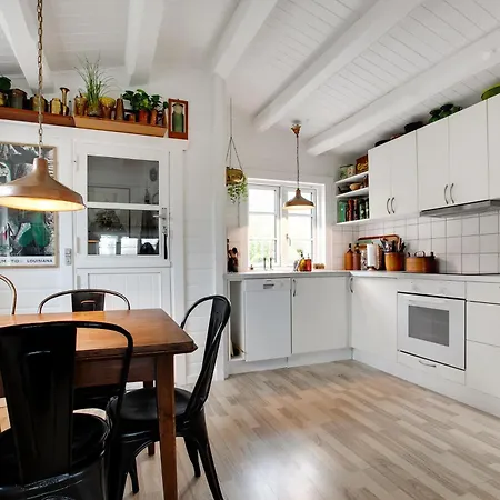 بيت للعطل Charming Renovated House In Beautiful And Peaceful Surroundings *